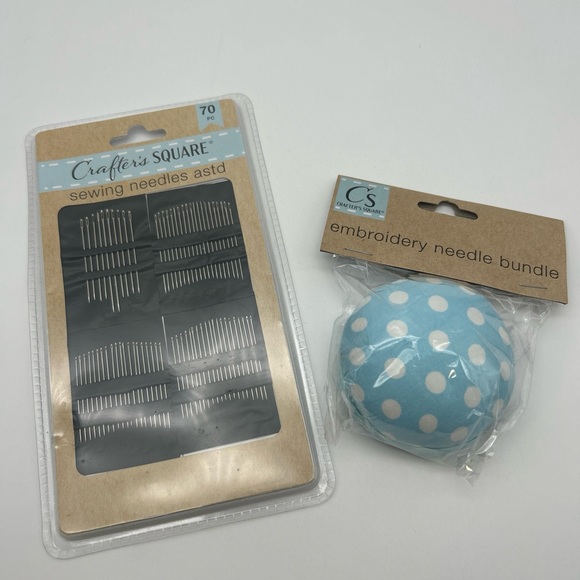 Assorted sewing Needles, Self Threading Needles, 70 pieces & Blue Pin Cushion - Picture 1 of 8